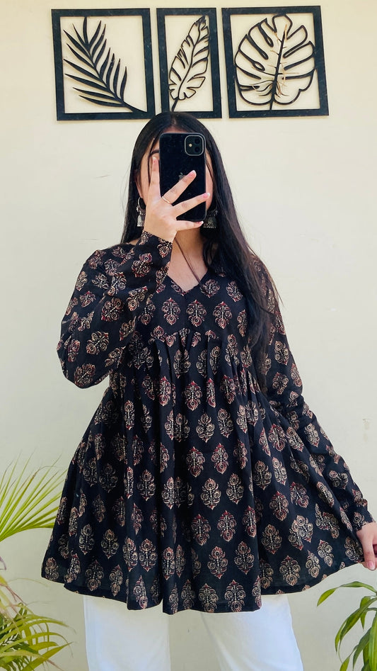 Black Flared Floral Print Aliacut Peplum Top